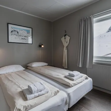 煤矿工小屋旅舍 * 朗伊尔城